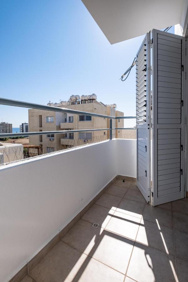 The Saline Views Makenzy Apartment ลาร์นาคา ภายนอก รูปภาพ