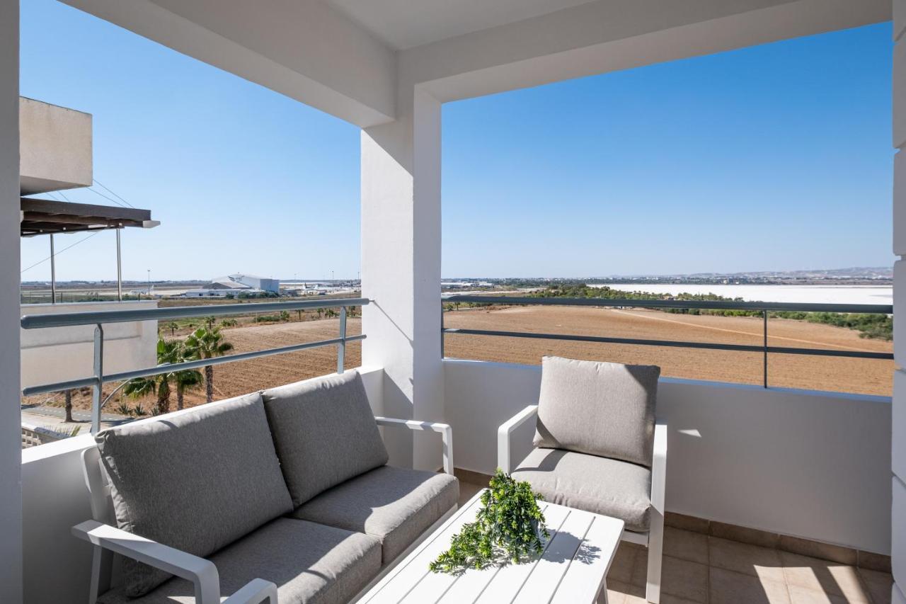 The Saline Views Makenzy Apartment ลาร์นาคา ภายนอก รูปภาพ